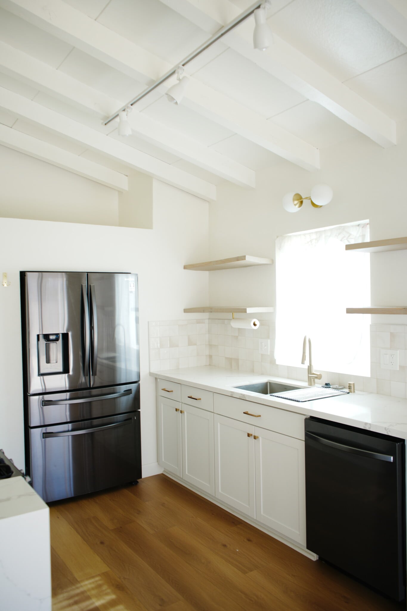 Building Photo - 7330 Amanda Ct