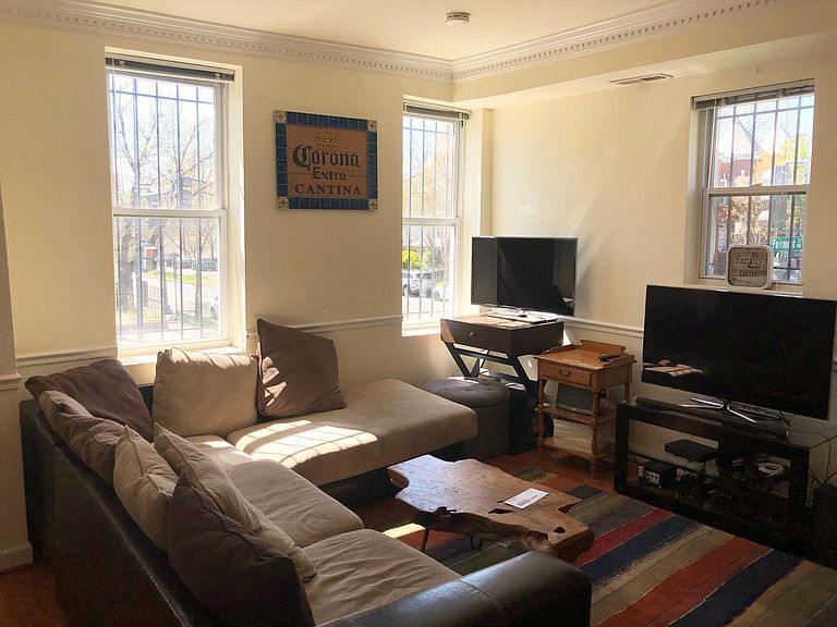 Building Photo - 787 Fairmont St NW