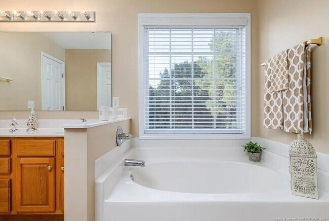 Building Photo - 52 Forest Mountain Ct