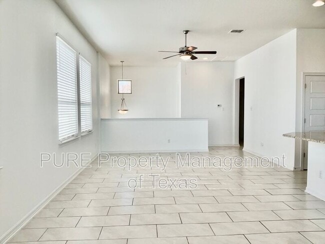 Building Photo - 18005 Pomelo Ln