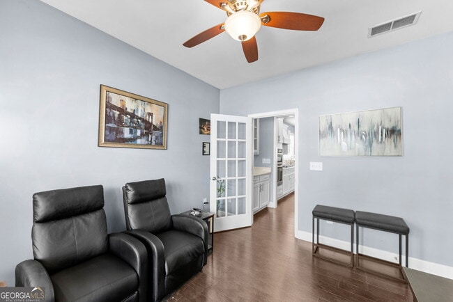 Building Photo - 736 Firefly Ct