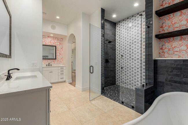 Building Photo - 7002 E Aster Dr