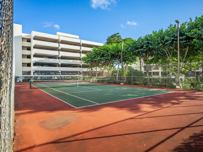 Building Photo - 3138 Waialae Ave