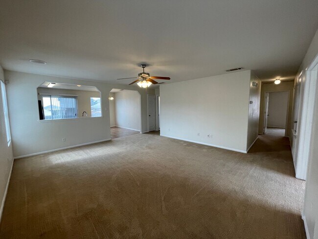 Building Photo - 6600 Taree Loop