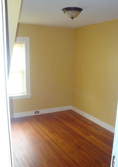 Building Photo - 11 Silk St