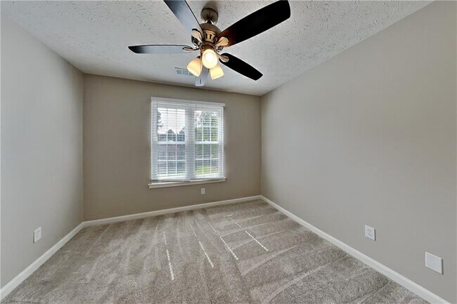 Building Photo - 3366 English Oaks Dr NW