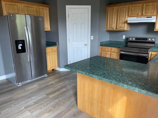 Building Photo - 127 Copperfield Way