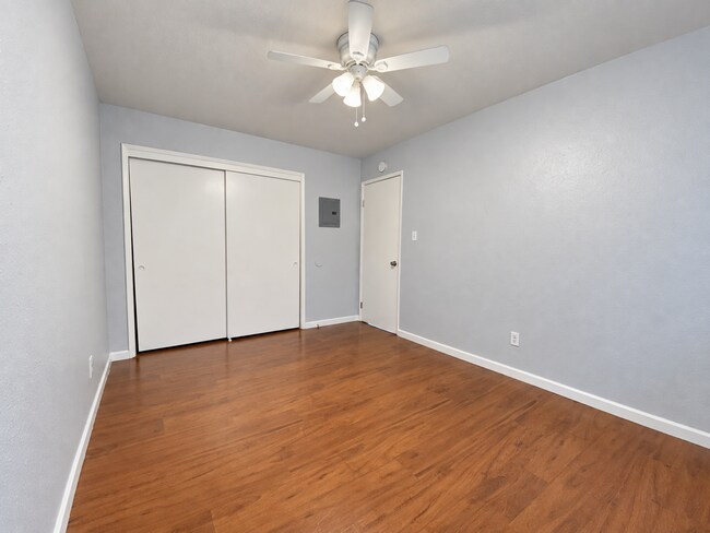 Floorplan - Lone Pine Apartments