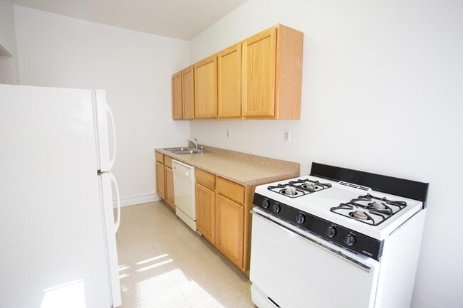 Floorplan - 5300-5308 S. Greenwood Avenue