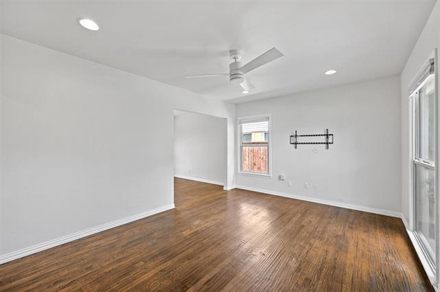 Building Photo - 11015 Stallcup Dr