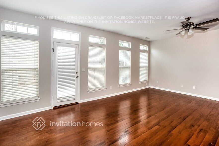Building Photo - 18528 W Catawba Ave