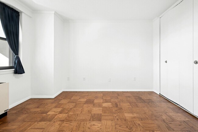 Building Photo - 8 Whittier Pl
