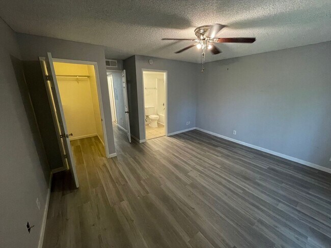 Building Photo - 3 bedroom, 2 bath Beaumont Beauty