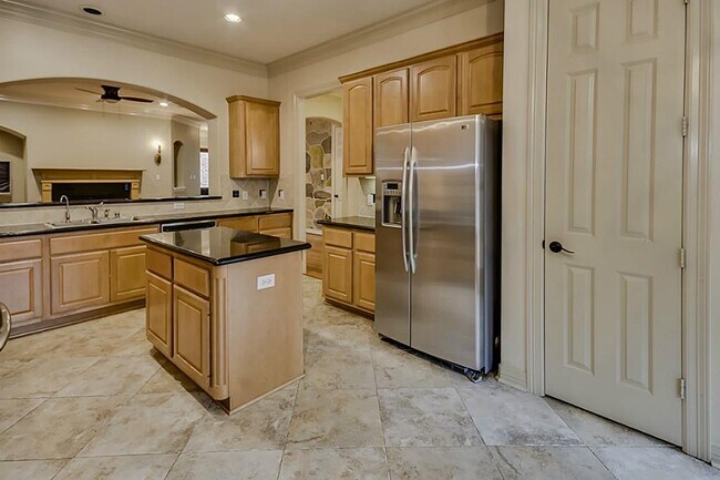 Building Photo - 1143 Sopris Dr