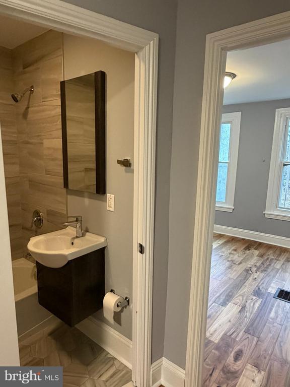 Building Photo - 1817 N Taylor St