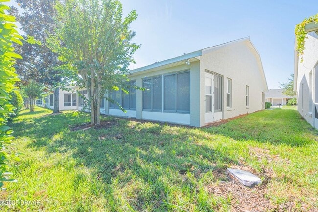 Building Photo - 1412 Coconut Palm Cir