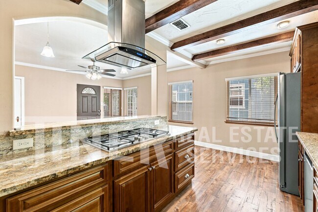 Building Photo - 532 40th St