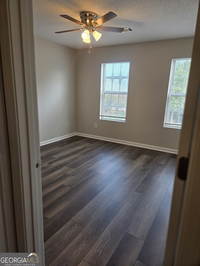 Building Photo - 3821 Brookwood Blvd