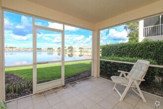 Building Photo - ** 2/2 FIRST FLOOR EMERALD LAKES BEAUTY RE...