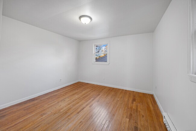 Building Photo - 84 Whittier Ave