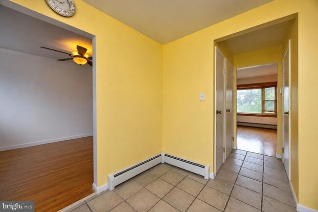 Building Photo - 728 Pennbrook Ave