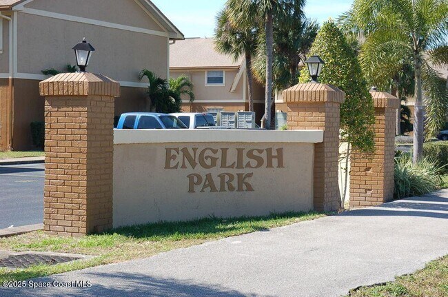 Primary Photo - 255 Ulster Ln