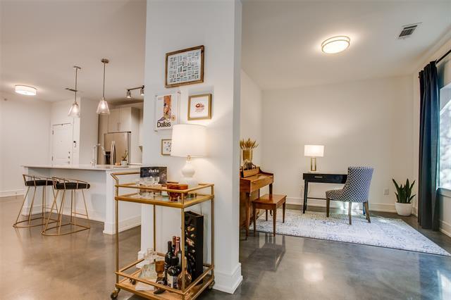 Building Photo - 5718 McCommas Blvd