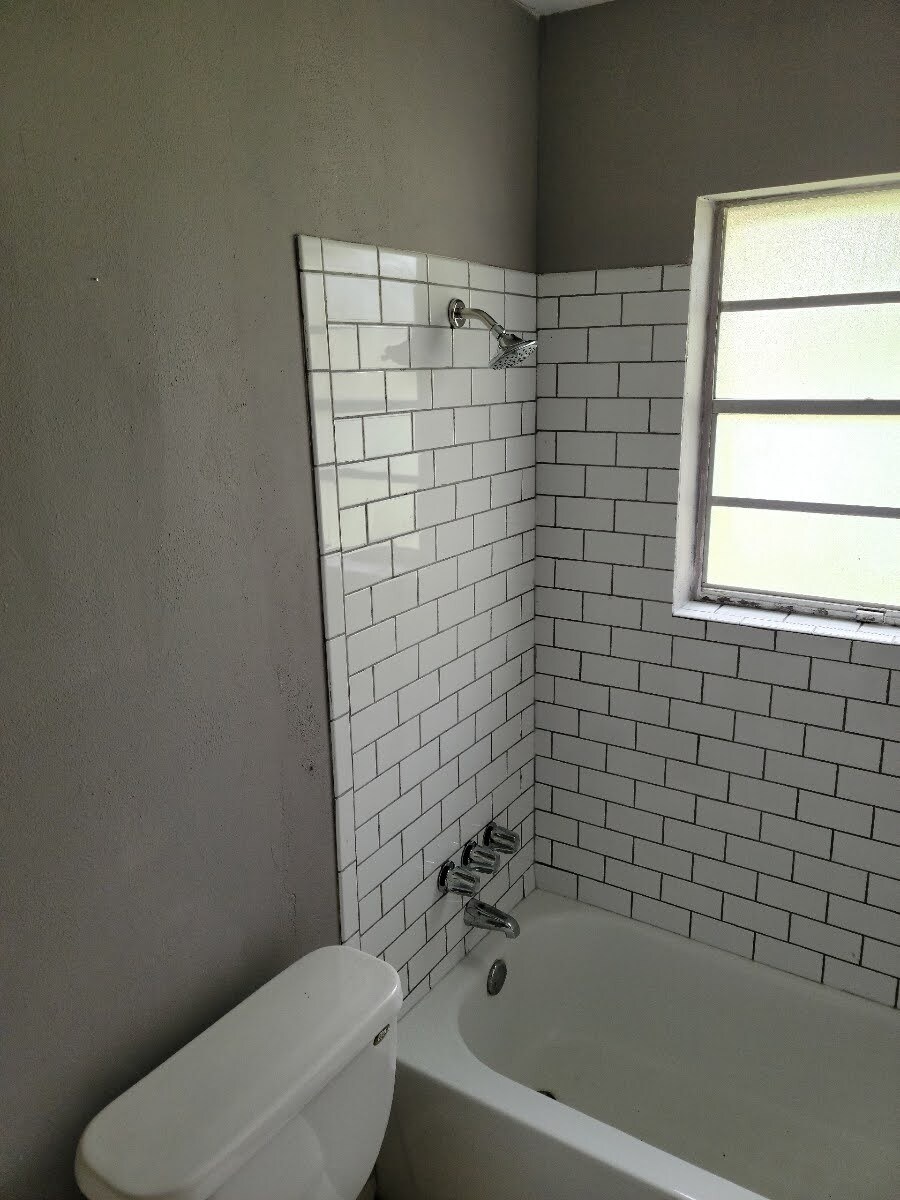 Building Photo - 2520 Melrose Ave