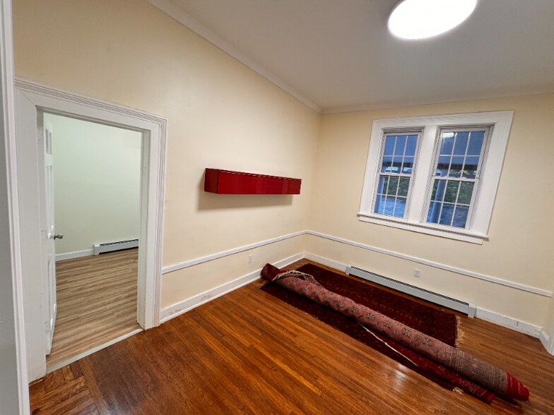 Building Photo - 630 Jefferson Ave