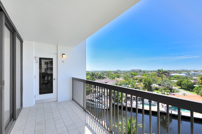 Building Photo - 1361 S Ocean Blvd