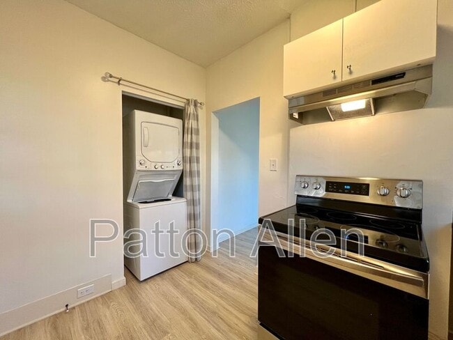 Building Photo - 90 Fairfax Ave