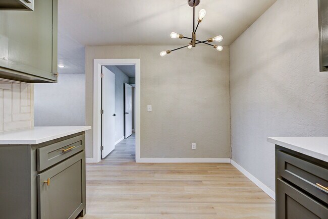 Building Photo - 320 NW 86th St