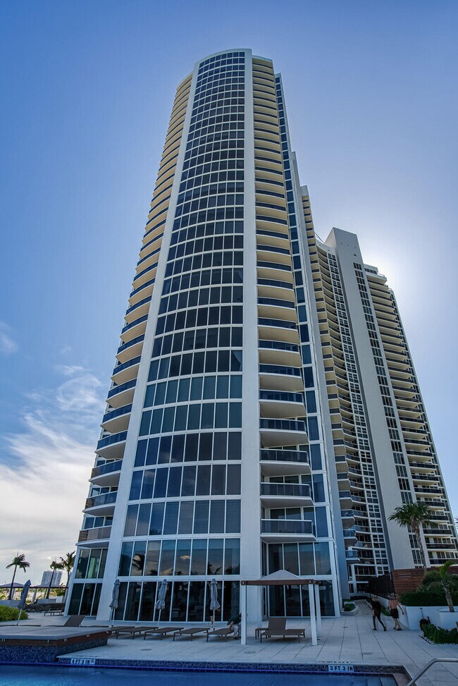 Building Photo - 18911 Collins Ave