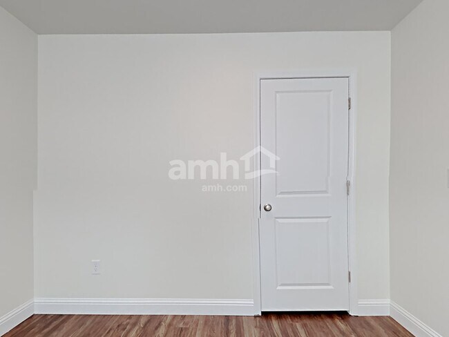 Building Photo - 716 Terrain Star Ave