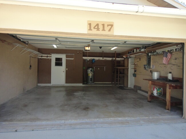 Building Photo - 1417 McDermott Ln