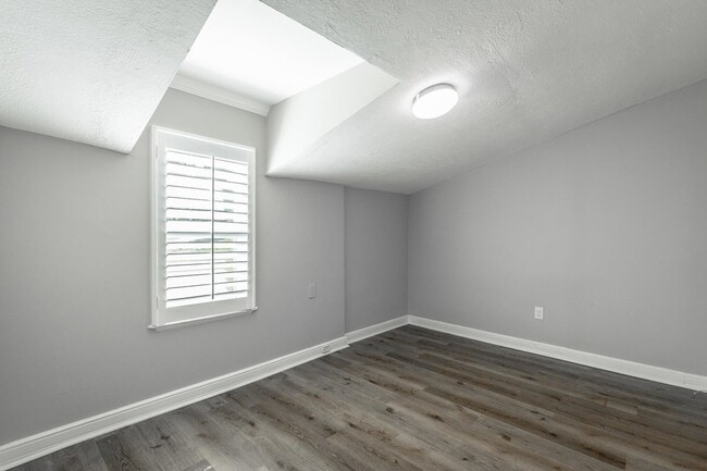 Building Photo - 103 S Germantown Rd