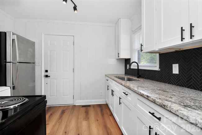 Building Photo - 1444 Anderson St