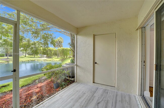 Building Photo - 16607 Hemingway Dr
