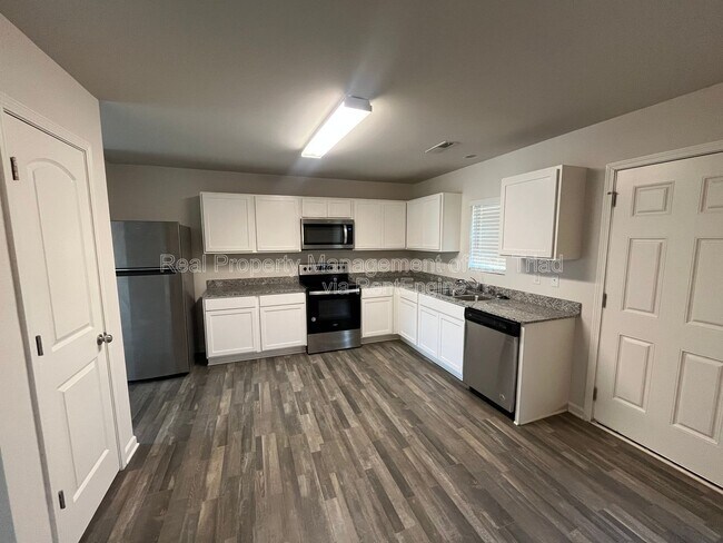 Building Photo - 3812 Bellingham Ct