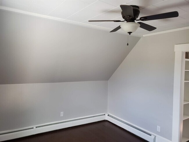 Building Photo - 230-232 Spruce Ln Ext