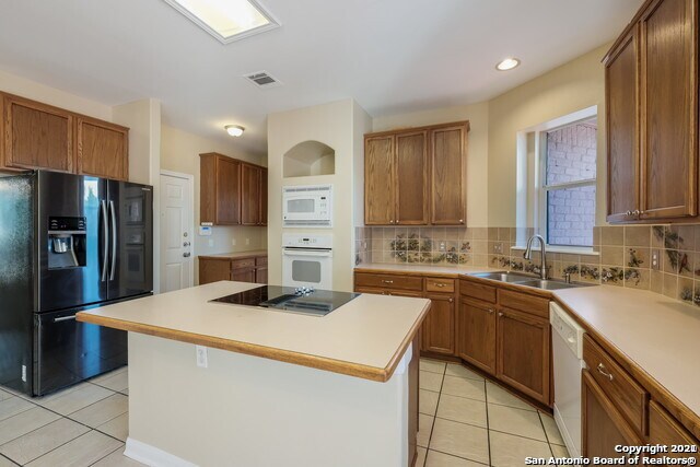 Building Photo - 9918 Alms Park Dr