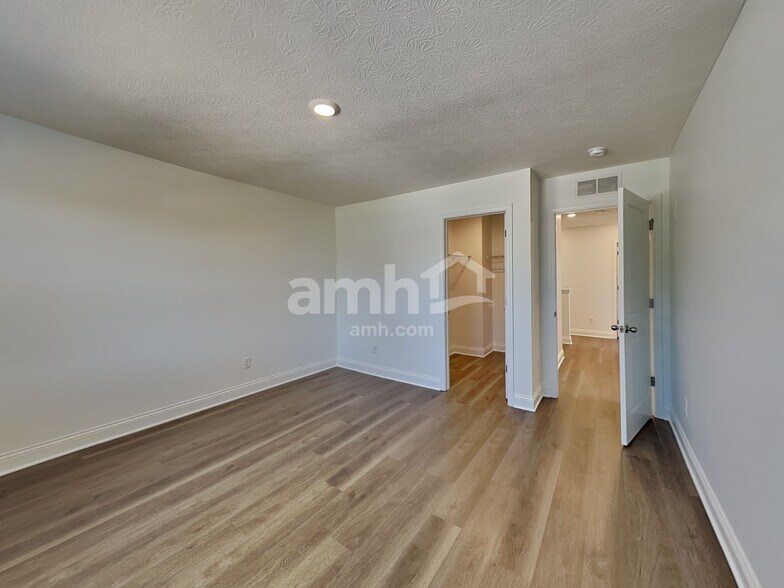 Building Photo - 202 Kramer Mills Dr