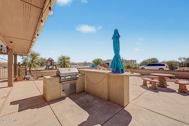 Building Photo - 20537 W Gordon Way