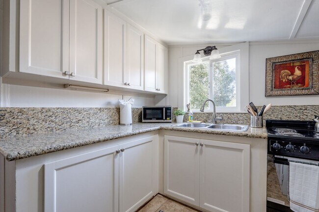 Building Photo - 273 W Carmel Valley Rd