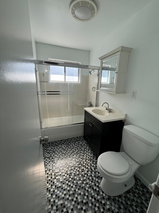 Building Photo - 5629 Cleon Ave