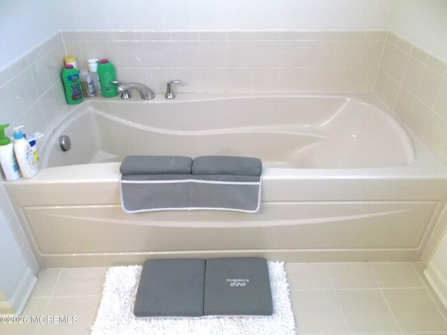 Building Photo - 65 Homestead Dr