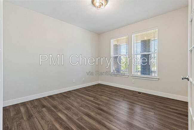 Building Photo - 5948 N Odessa St