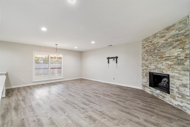 Building Photo - 5316 Yager Dr