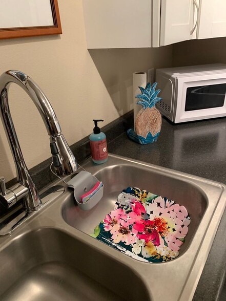 Building Photo - 250 Liholiho St