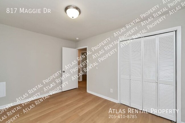 Building Photo - 817 Maggie Dr